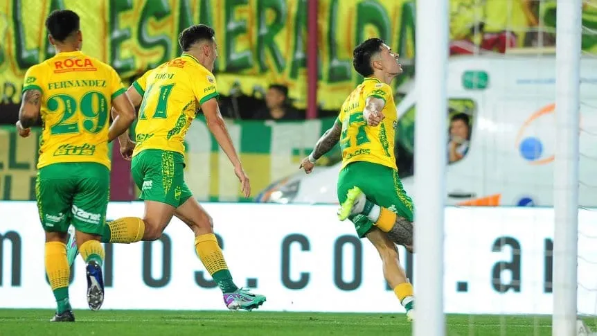 defensa-y-justicia-festejo-de-gol_862x485.webp.74ef9099522a6e3a9a13117ed6c87b7b.webp